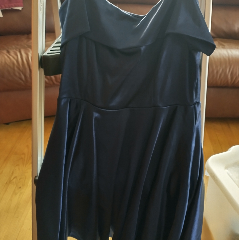 Off the shoulder blue mid thigh dress